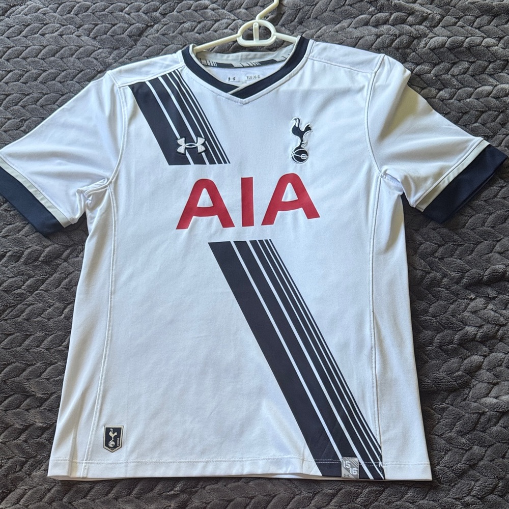 Under Armour White and Navy Soccer Jersey AIA Youth Large